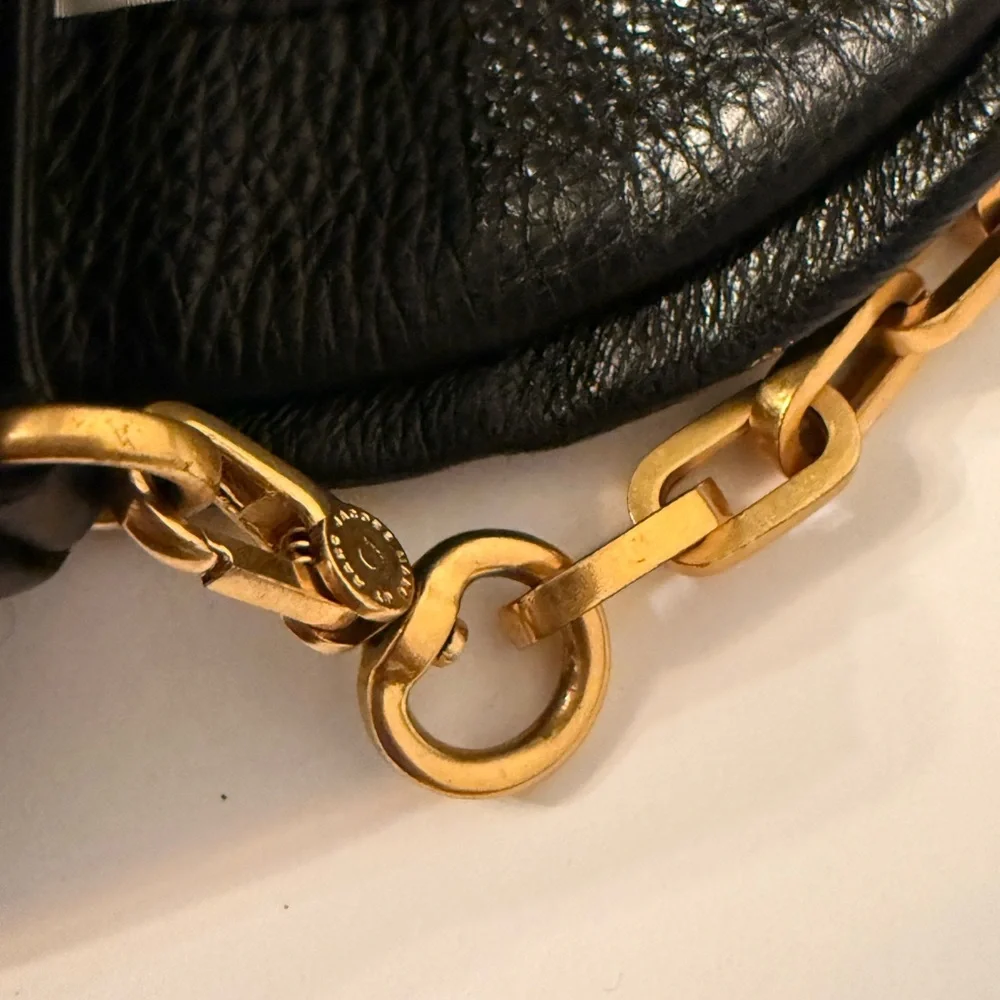 Marc by Marc Jacobs Classic Q Natasha Crossbody w/ Black Pebbled Leather Gold HW - Picture 12 of 16